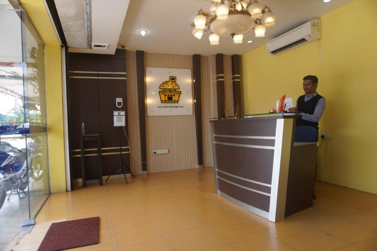 Hotel Zamburger Airport Кота-Бару Екстер'єр фото